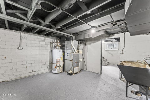 Tiny photo for 1941 Parkdale Avenue, Toledo, OH 43607 (MLS # 10012101)