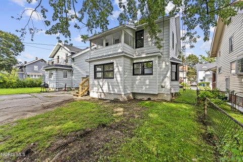 Tiny photo for 1941 Parkdale Avenue, Toledo, OH 43607 (MLS # 10012101)