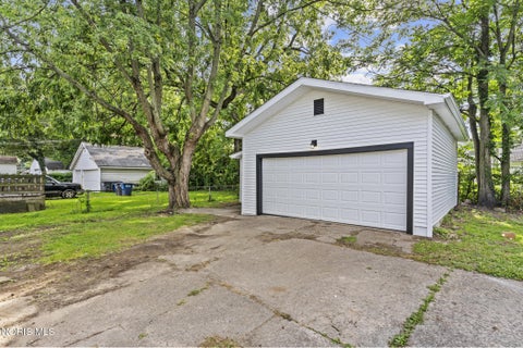 Tiny photo for 1941 Parkdale Avenue, Toledo, OH 43607 (MLS # 10012101)