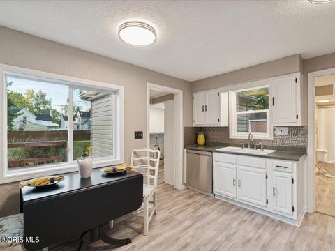 Tiny photo for 207 Ash Avenue, Findlay, OH 45840 (MLS # 10004648)