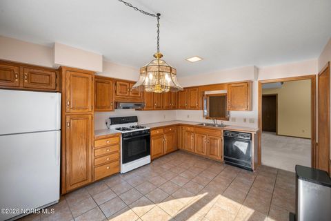 Tiny photo for 703 Anmarie Court, Oregon, OH 43616 (MLS # 10003945)