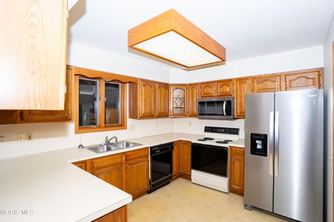 Tiny photo for 541 Wood Cree Court, Defiance, OH 43512 (MLS # 10007061)