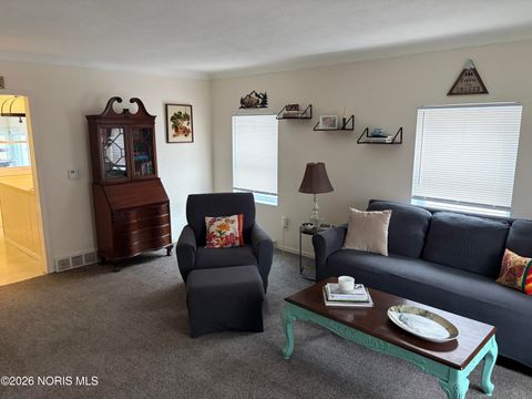 Tiny photo for 5240 Silvertown Drive, Sylvania, OH 43560 (MLS # 10002714)