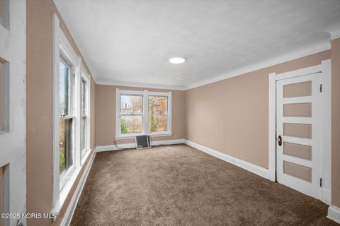 Tiny photo for 408 Boston Place, Toledo, OH 43610 (MLS # 10001733)