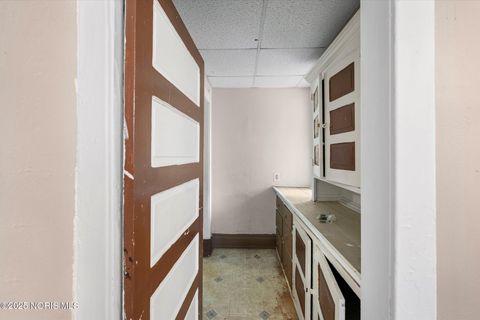 Tiny photo for 408 Boston Place, Toledo, OH 43610 (MLS # 10001733)