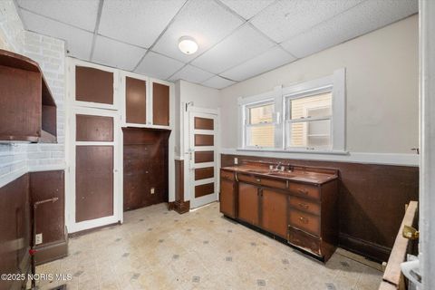 Tiny photo for 408 Boston Place, Toledo, OH 43610 (MLS # 10001733)