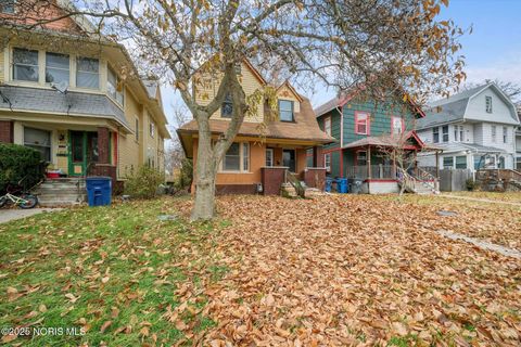 Tiny photo for 408 Boston Place, Toledo, OH 43610 (MLS # 10001733)