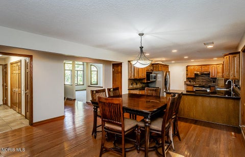 Tiny photo for 30526 E River Road, Perrysburg, OH 43551 (MLS # 10013286)