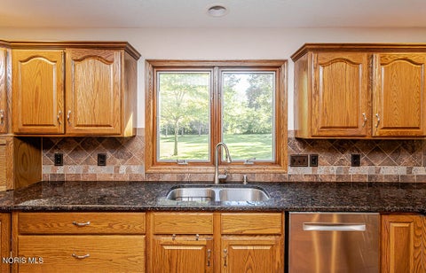 Tiny photo for 30526 E River Road, Perrysburg, OH 43551 (MLS # 10013286)