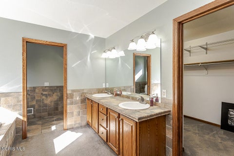 Tiny photo for 30526 E River Road, Perrysburg, OH 43551 (MLS # 10013286)