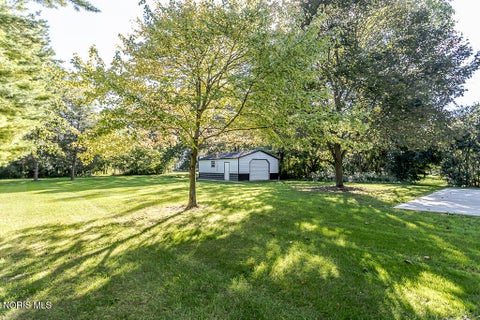 Tiny photo for 30526 E River Road, Perrysburg, OH 43551 (MLS # 10013286)