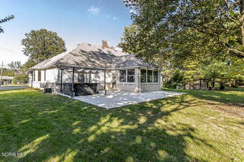 Tiny photo for 30526 E River Road, Perrysburg, OH 43551 (MLS # 10013286)