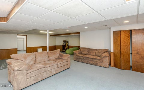 Tiny photo for 30526 E River Road, Perrysburg, OH 43551 (MLS # 10013286)