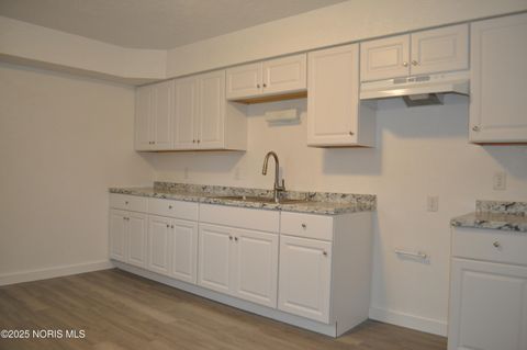 Tiny photo for 602 W Northgate Parkway, Toledo, OH 43612 (MLS # 10000491)