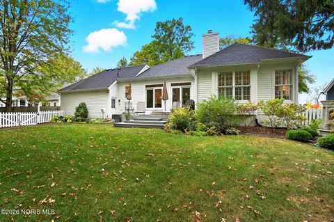 Tiny photo for 29038 E River Road, Perrysburg, OH 43551 (MLS # 10003497)