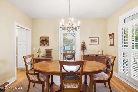 Tiny photo for 29038 E River Road, Perrysburg, OH 43551 (MLS # 10003497)