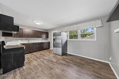 Tiny photo for 916 Harmon Street, Findlay, OH 45840 (MLS # 10009879)