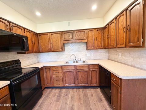 Tiny photo for 77 Barcelona Drive, Fostoria, OH 44830 (MLS # 10006885)