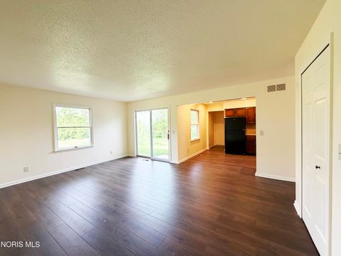 Tiny photo for 77 Barcelona Drive, Fostoria, OH 44830 (MLS # 10006885)