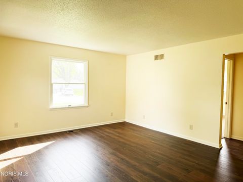 Tiny photo for 77 Barcelona Drive, Fostoria, OH 44830 (MLS # 10006885)