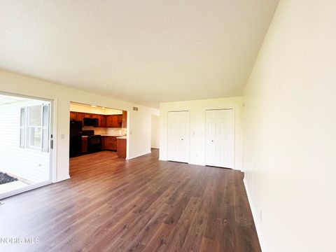 Tiny photo for 77 Barcelona Drive, Fostoria, OH 44830 (MLS # 10006885)