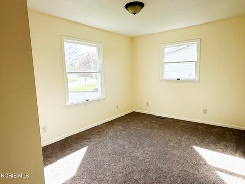 Tiny photo for 77 Barcelona Drive, Fostoria, OH 44830 (MLS # 10006885)