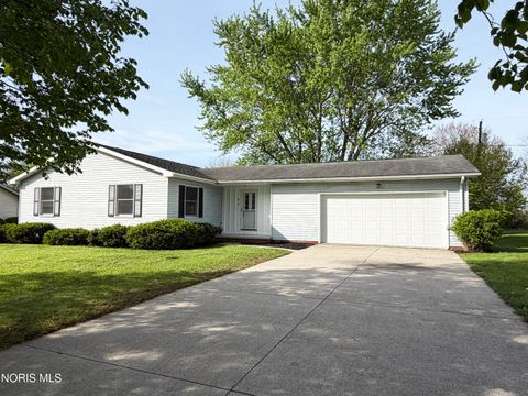 Photo of 77 Barcelona Drive, Fostoria, OH 44830 (MLS # 10006885)