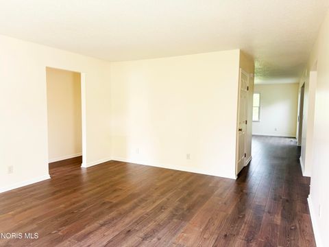 Tiny photo for 77 Barcelona Drive, Fostoria, OH 44830 (MLS # 10006885)