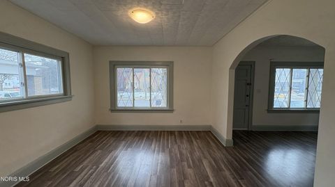 Tiny photo for 1938 Fernwood Avenue, Toledo, OH 43607 (MLS # 10004373)