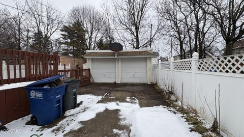 Tiny photo for 1938 Fernwood Avenue, Toledo, OH 43607 (MLS # 10004373)
