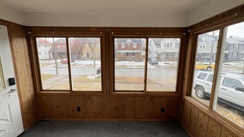 Tiny photo for 1938 Fernwood Avenue, Toledo, OH 43607 (MLS # 10004373)