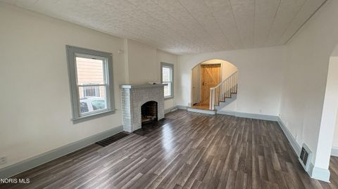 Tiny photo for 1938 Fernwood Avenue, Toledo, OH 43607 (MLS # 10004373)