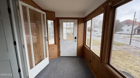 Tiny photo for 1938 Fernwood Avenue, Toledo, OH 43607 (MLS # 10004373)