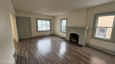 Tiny photo for 1938 Fernwood Avenue, Toledo, OH 43607 (MLS # 10004373)