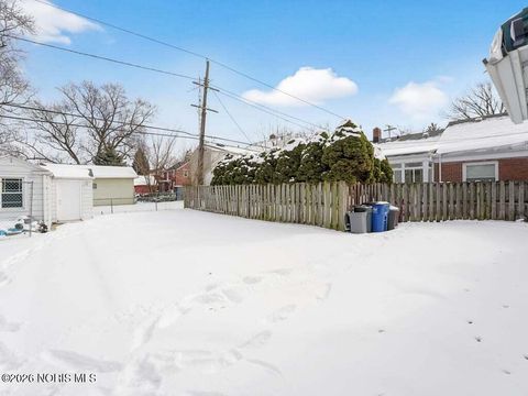 Tiny photo for 4510 Eastway Street, Toledo, OH 43612 (MLS # 10003849)