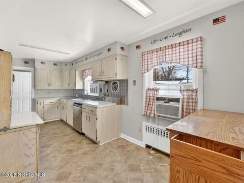 Tiny photo for 4510 Eastway Street, Toledo, OH 43612 (MLS # 10003849)