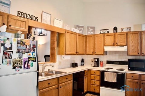 Tiny photo for 901 W Melrose Avenue, Findlay, OH 45840 (MLS # 10014330)