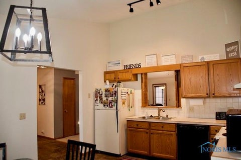 Tiny photo for 901 W Melrose Avenue, Findlay, OH 45840 (MLS # 10014330)