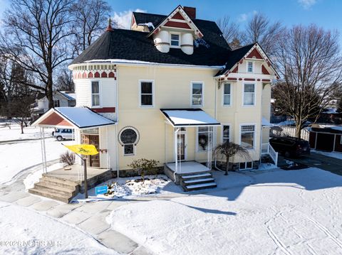 Photo of 305 W Cherry Street, Clyde, OH 43410 (MLS # 10003318)