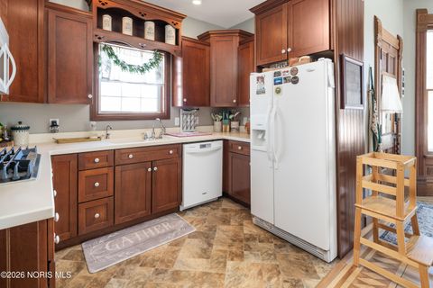 Tiny photo for 305 W Cherry Street, Clyde, OH 43410 (MLS # 10003318)