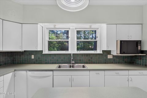 Tiny photo for 3412 Gallatin Road, Ottawa Hills, OH 43606 (MLS # 10009789)