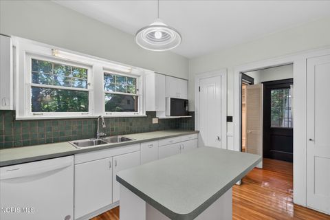 Tiny photo for 3412 Gallatin Road, Ottawa Hills, OH 43606 (MLS # 10009789)