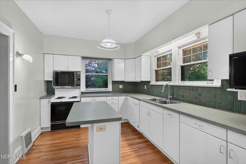 Tiny photo for 3412 Gallatin Road, Ottawa Hills, OH 43606 (MLS # 10009789)