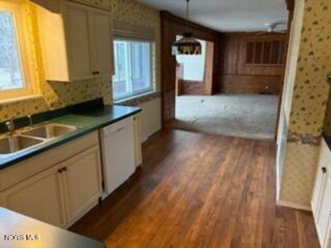 Tiny photo for 1936 W Crest Drive, Toledo, OH 43614 (MLS # 10004677)