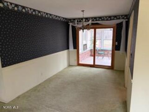 Tiny photo for 1936 W Crest Drive, Toledo, OH 43614 (MLS # 10004677)