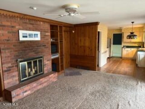 Tiny photo for 1936 W Crest Drive, Toledo, OH 43614 (MLS # 10004677)