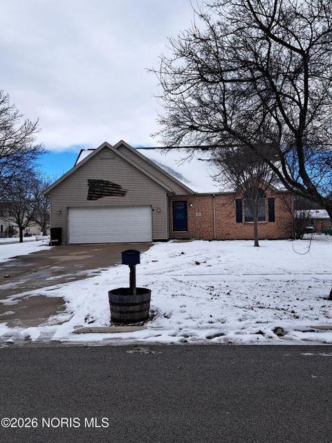 Photo of 824 Sunset Drive, Findlay, OH 45840 (MLS # 10003259)