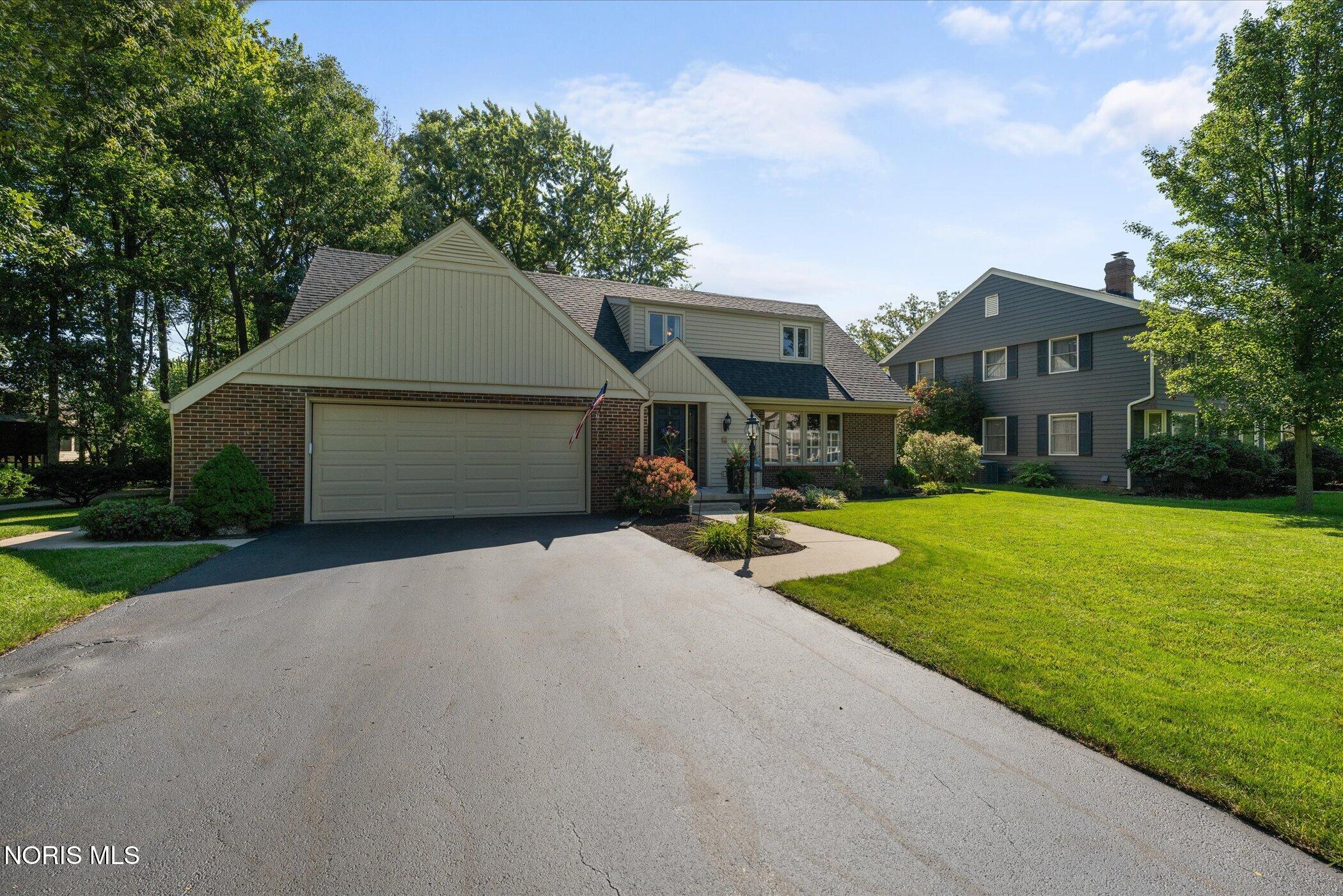 894 Apple Creek Drive