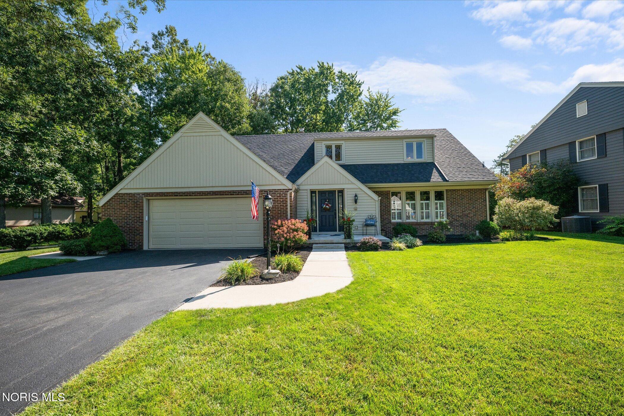 894 Apple Creek Drive