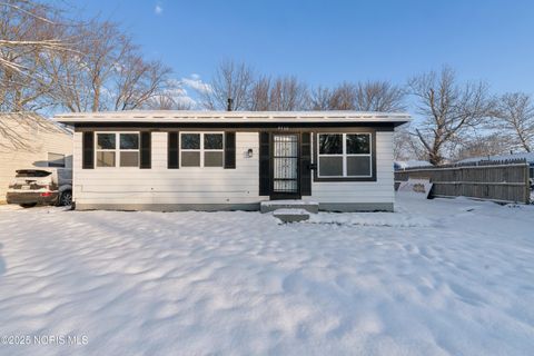 Photo of 4060 Hermosa Avenue, Toledo, OH 43607 (MLS # 10001725)